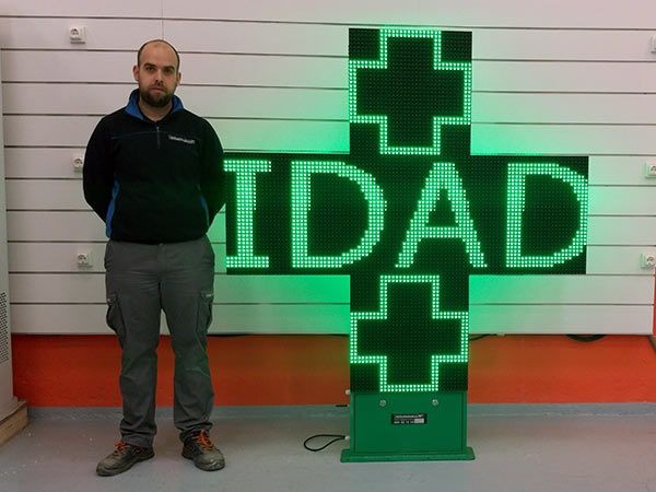 Cruz de FARMACIA Gigante LED Verdes de 160x160cm